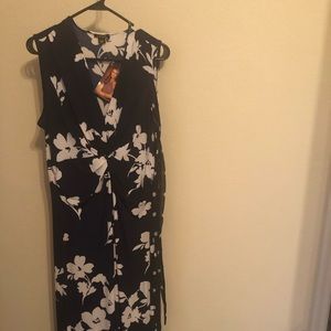 Chic Flowered Maxi Dress